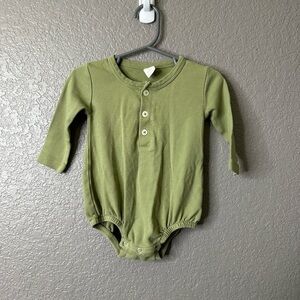 Kate Quinn long sleeve bubble onesie green 12‎ - 18 months